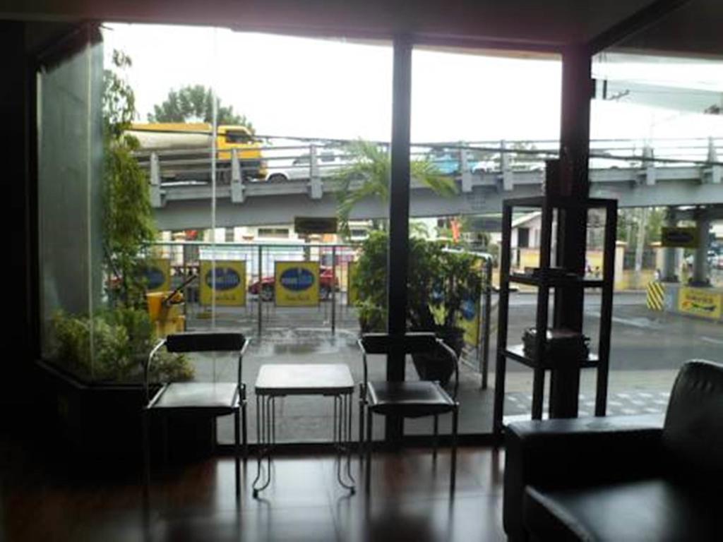 Riverside Inn Babuy Exteriör bild